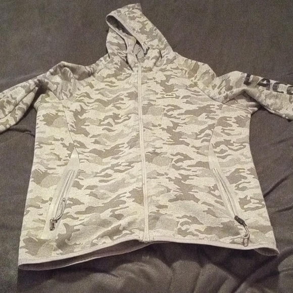 Men's Large Grey Army Camo Lacoste Sweat suit - Picture 9 of 13